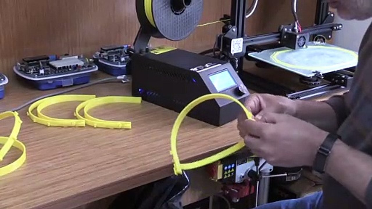 Öğretmenler evlerinde yüz koruyucu siperlik üretiyor - ADIYAMAN