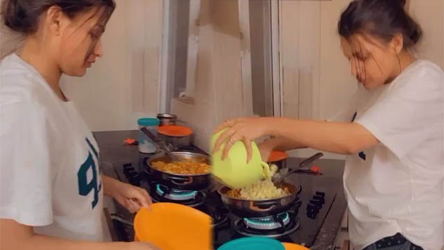 Himanshi Khurana ने Asim Riaz के लिए बनाया खाना ?; Check Out Here | FilmiBeat