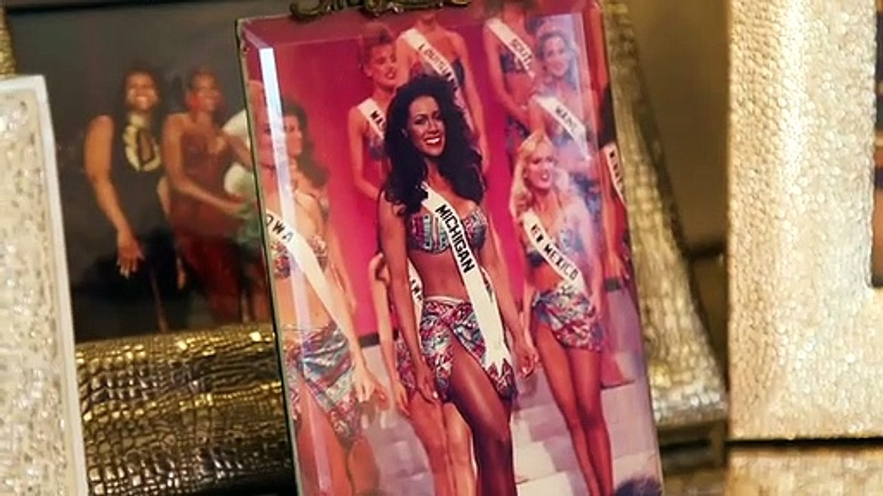 'RHOA' Star Kenya Moore Reveals Her 'Secret Weapon' for Healthy Hair