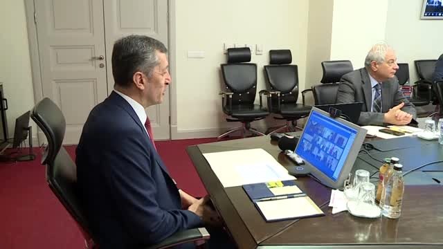 Milli Eğitim Bakanlığı 65 yaş üstü vatandaşların ihtiyaçları için kolları sıvadı