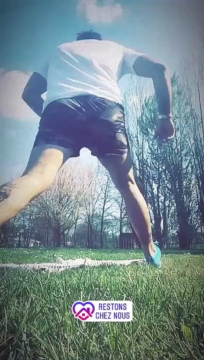 Kendji Girac se met au sport (et il était temps...) / 2020