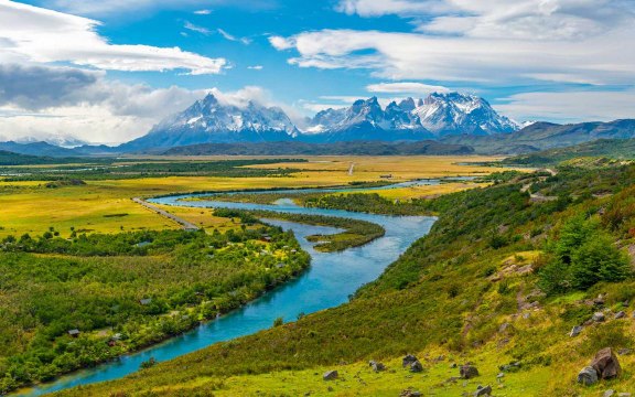 Discover the Mystery of Easter Island and the Beauty of Chile With This Interactive App