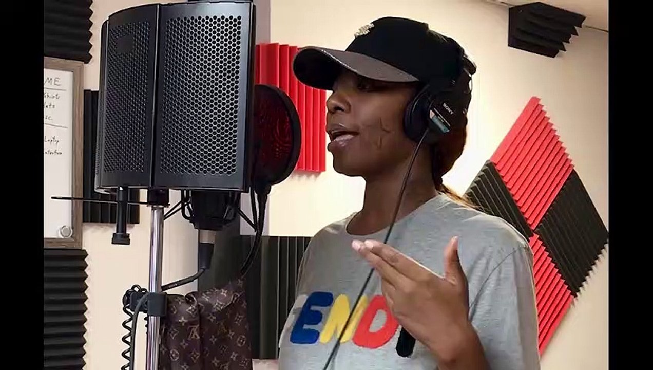Glam Graham - Run Me Dat (Live Studio Session)