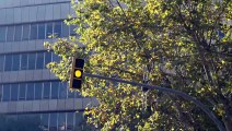 La voiture se connecte aux feux tricolores et aux panneaux d’information de Barcelone