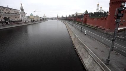 Rusya'da Kovid-19 salgını nedeniyle önlemler artıyor