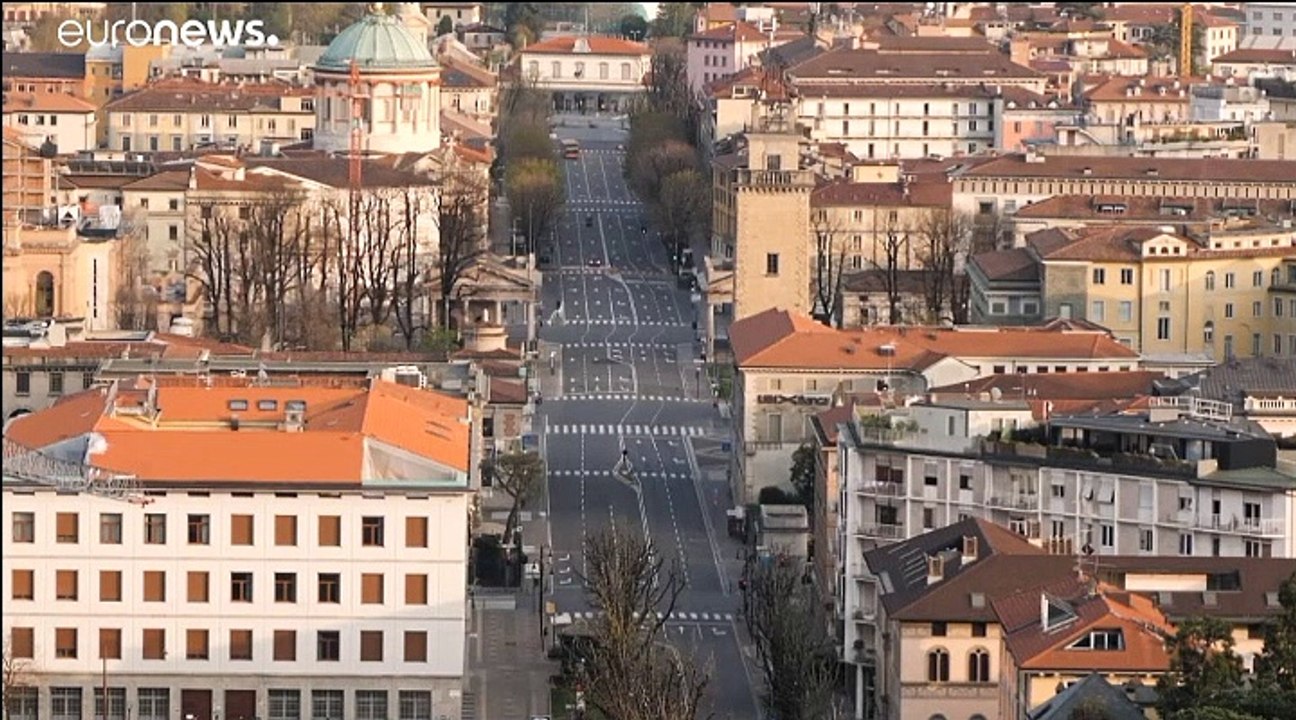812 nouveaux décès lundi en Italie, mais la hausse du nombre de cas continue de ralentir