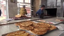 Şanlıurfalı fırıncıdan ihtiyaç sahipleri ile 65 yaş üstü vatandaşlara ücretsiz ekmek