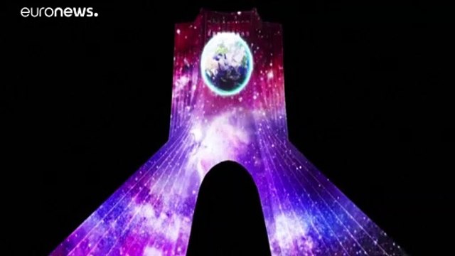 Тегеран: лазерное шоу о коронавирусе