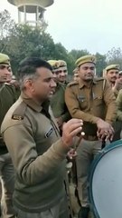 Police walo ki masti