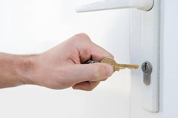 Coronavirus : 5 objets du quotidien qu'il vaut mieux éviter de toucher