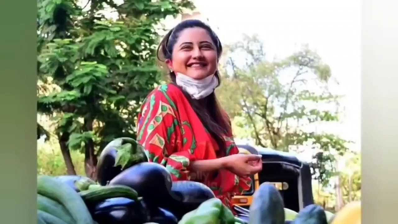 Hina Khan CRYING For Washing Cloths Sidharth, Rashami, Arti, Shefali Quarantine Time