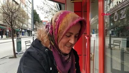 BURDUR-İş yerinin önüne el yıkama istasyonu yerleştirdi
