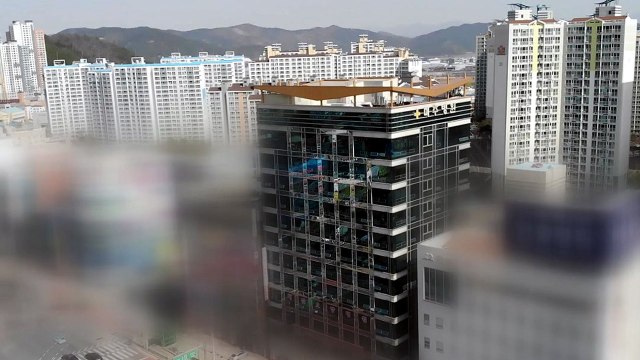 건물 내 두 병원서 228명 확진... 외부 감염원 유입 추정 / YTN