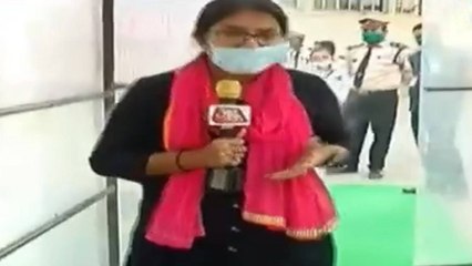 Video: Disinfectant 'tunnel' in hospital to fight Covid-19