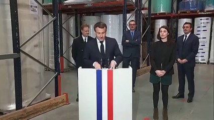 Download Video: Coronavirus: le discours de Macron à l'usine de masques de Kolmi-Hopen