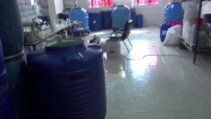 Hatay'da kaçak dezenfektan üretilen iş yerine baskın