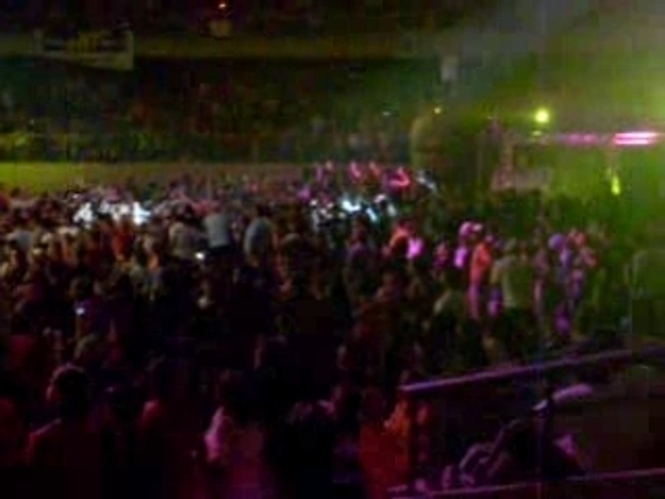 Smackdown/ecw en Chile Feb 13 Parte 20 The Road To WM Tour