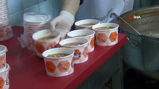 Ayvalık koronavirüse karşı omuz omuza