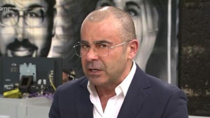 Jorge Javier Vázquez riéndose de los  "viejos moribundos”