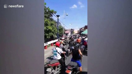 Traffic chaos in the Philippines as town enforces COVID-19 ban on outsiders entering