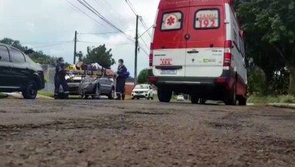 Após queda, mulher é socorrida pelo SAMU