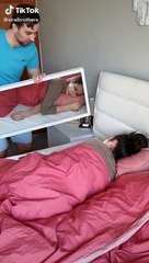 Réveiller sa femme avec un miroir