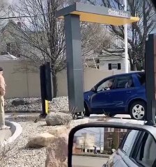 Lady Orders for Older Man Who Doesn't Have a Car