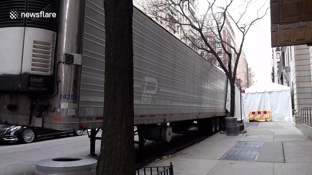 Refrigerated truck to deal with overload of dead coronavirus patients seen in NYC