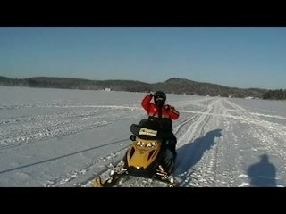 MOTO NEIGE AVEC MARC