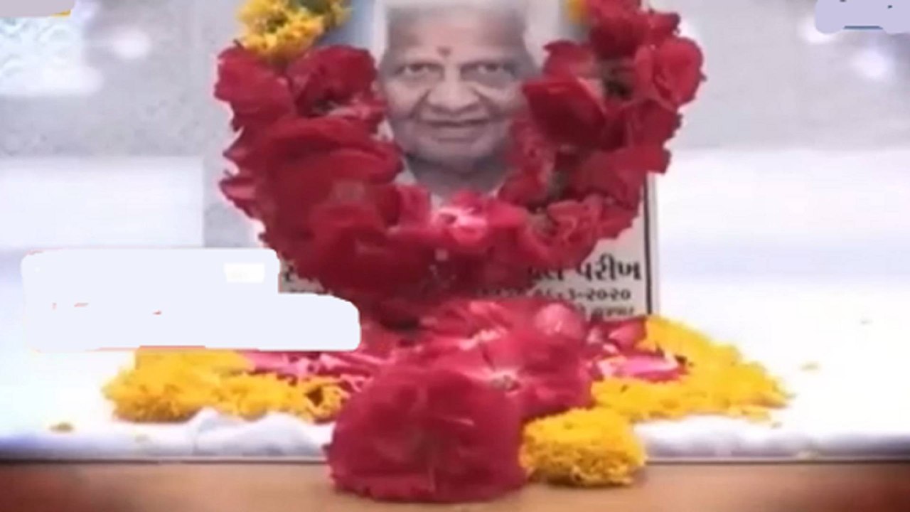 Family organize digital funeral to maintain social distance