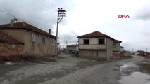 AFYON ELEKTRİK DİREĞİ 8 YILDIR LEYLEKLERİN YUVASI