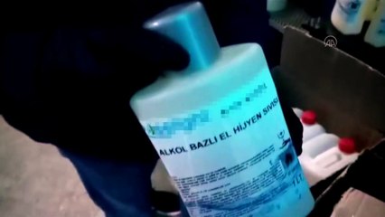 Yaklaşık 8 ton sahte dezenfektan ve yapımında kullanılan malzeme ele geçirildi - İSTANBUL