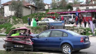Denizli'de Trafik Kazası, İki Otomobil Çapıştı; 1 Ölü, 2 Yaralı