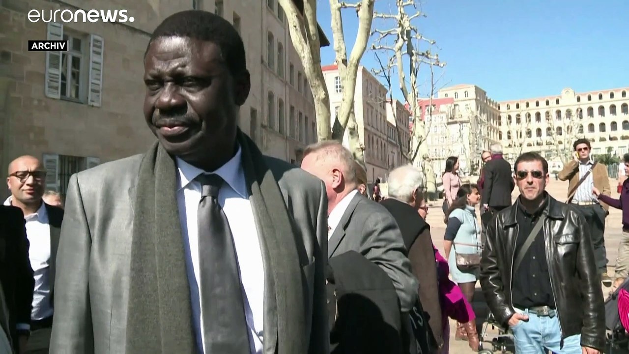 Sportikone Pape Diouf (68) an Covid-19 gestorben