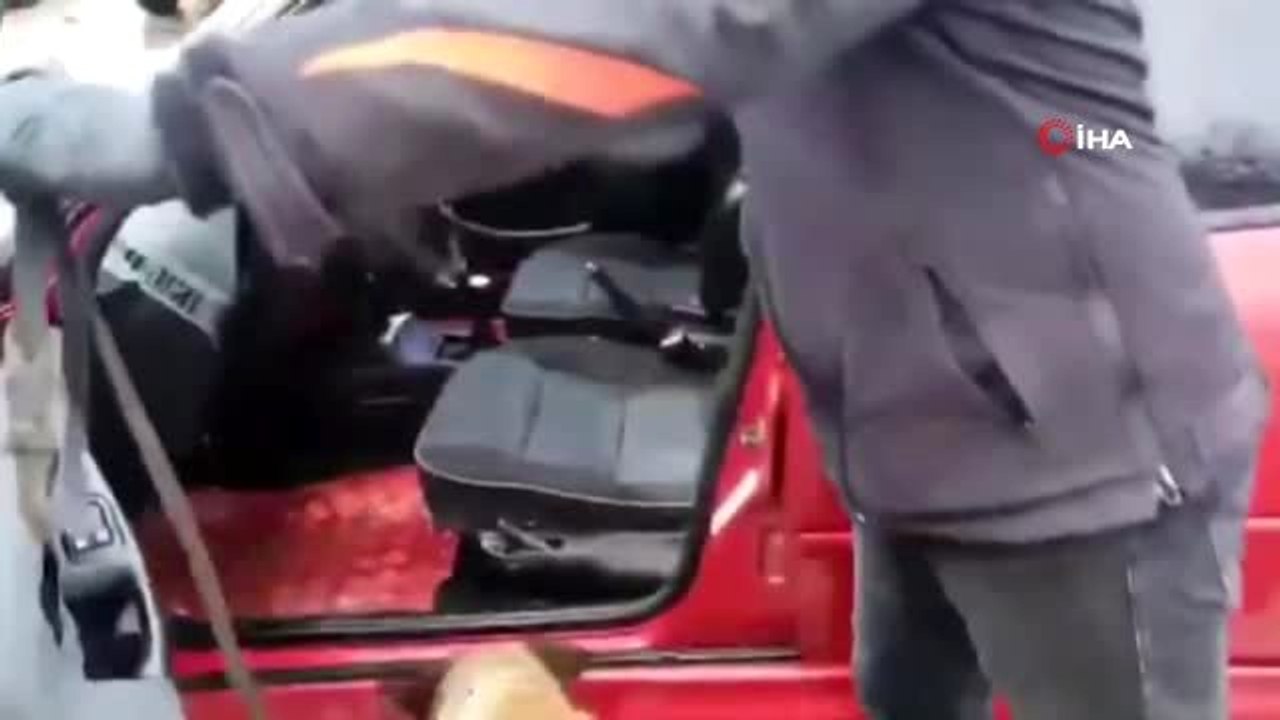 Şüphe üzerine durdurulan araçta 790 adet uyuşturucu hap bulundu