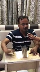 झांसी: बुंदेली भाषा में गीत गाकर डॉक्टर ने किया जागरूक