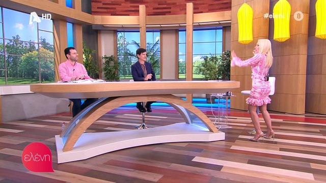 Ελένη Μενεγάκη: Τα παιδικά χρόνια στην Κάρυστο και η μεγάλη αποκάλυψη για την καταγωγή της!