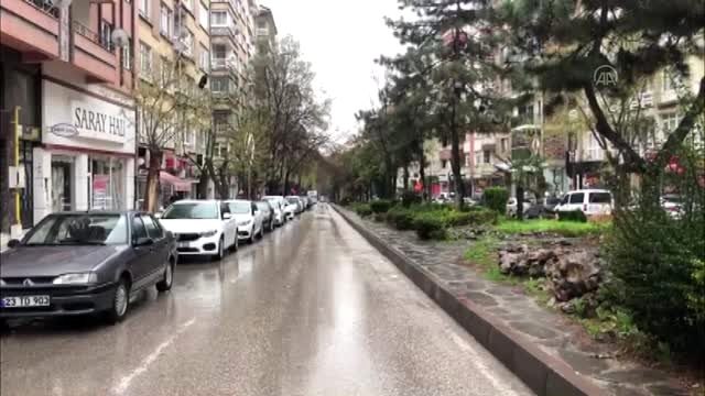 3 caddedeki yaya yürüme alanlarına sınırlandırma getirildi