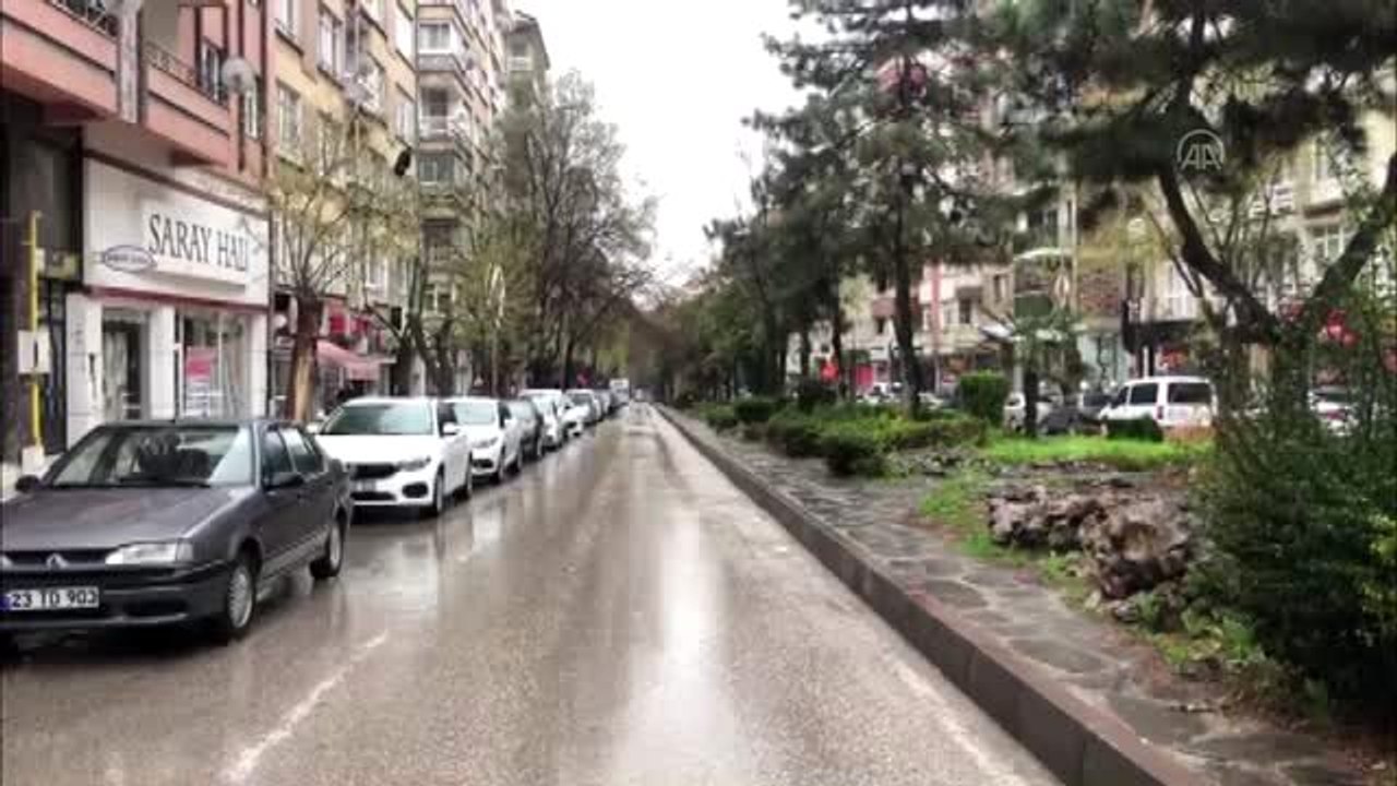 3 caddedeki yaya yürüme alanlarına sınırlandırma getirildi