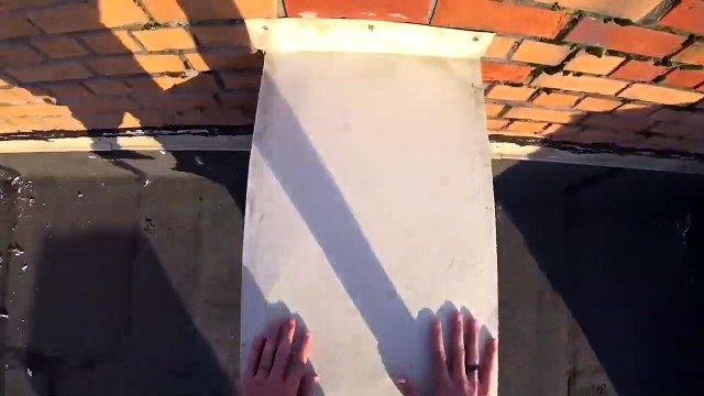 Ce gars a failli mourir après avoir sauté sur un toit.