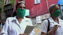 Estudiantes de medicina cazan a la COVID-19 en Cuba, de puerta en puerta
