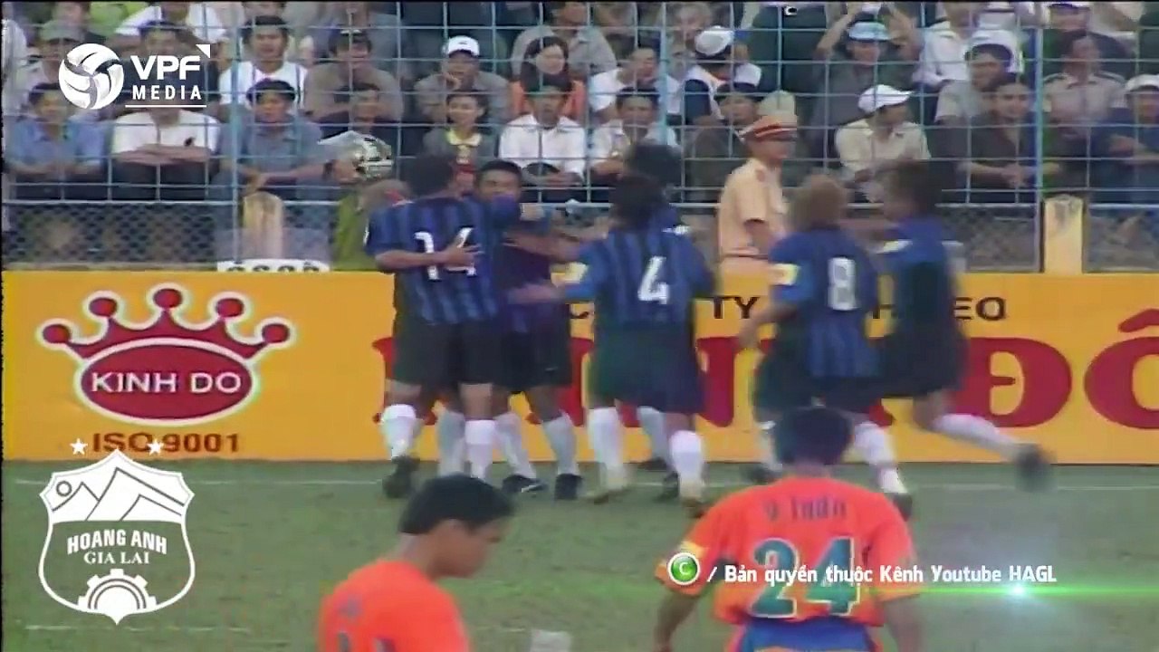 "Dream Team" Hoàng Anh Gia Lai từng thống trị V.League 2003 như thế nào? | VPF Media