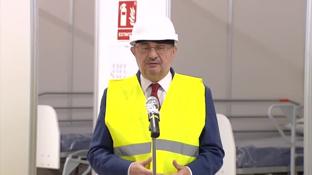 Lambán visita el segundo hospital de campaña instalado en Zaragoza: Mi deseo es que no los llegáramos a utilizar