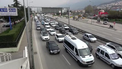 BURSA-Polis ekiplerinden megafonla 'evde kal' uyarısı