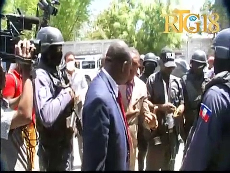 Lucmane Délille minis jistis la vizite prizon sivil kwadèboukè mèkredi premye avril la.