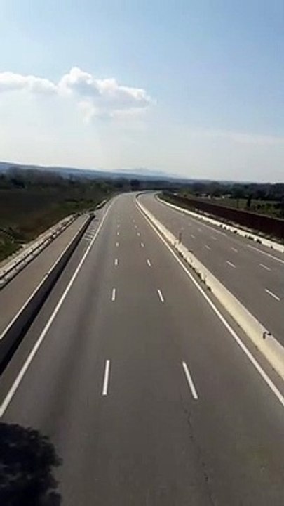 L'autoroute A8 déserte lors du confinement 29 mars 2020