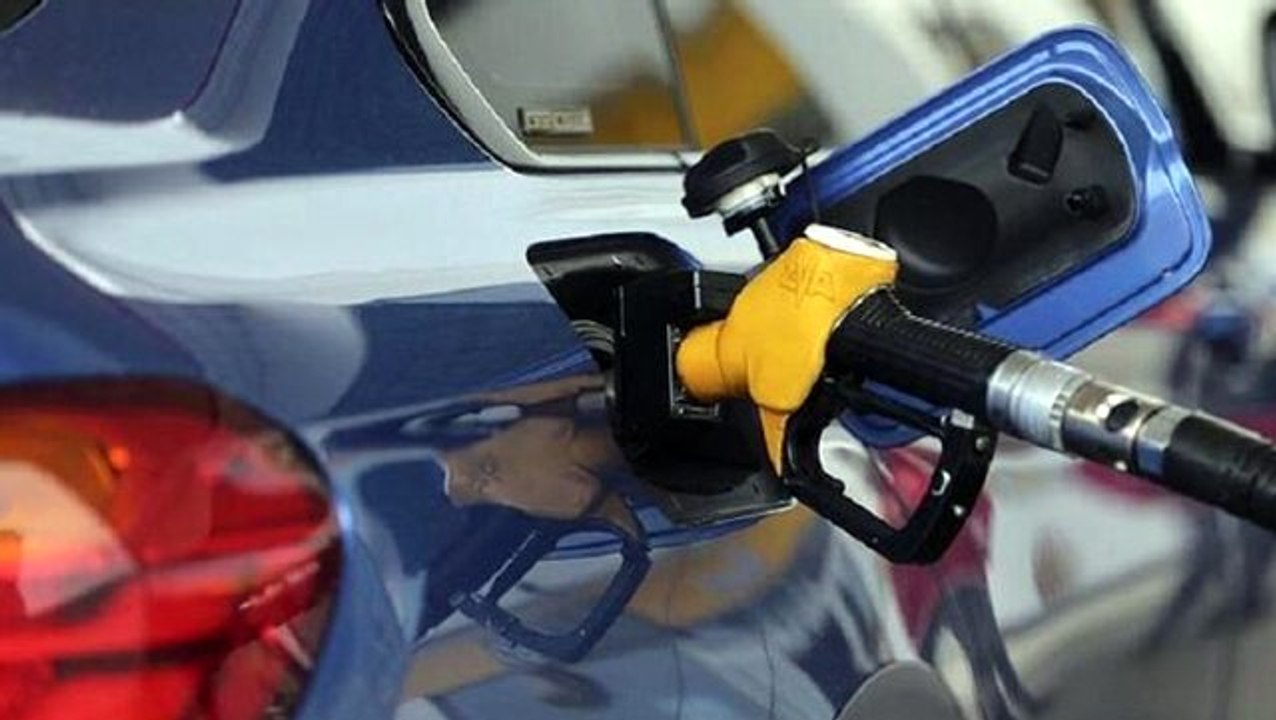 Son dakika: Benzine 14 kuruşluk indirim bekleniyor! Litresi 5 liranın altına düşecek