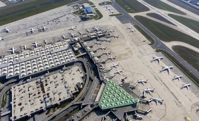 Korona virüsü sonrası Atatürk Havalimanı uçaklarla doldu