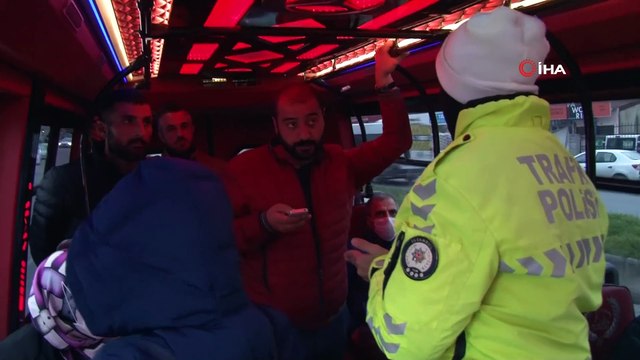 Sosyal mesafe kuralını hiçe saydılar: Minibüslerde şoke eden görüntü