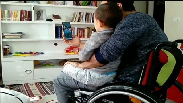 Minik Muhammed'den özlediği sağlıkçı annesine Ne olur gel ısrarı